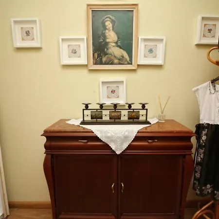 By Zeyno Butik 2* Αλακάτι